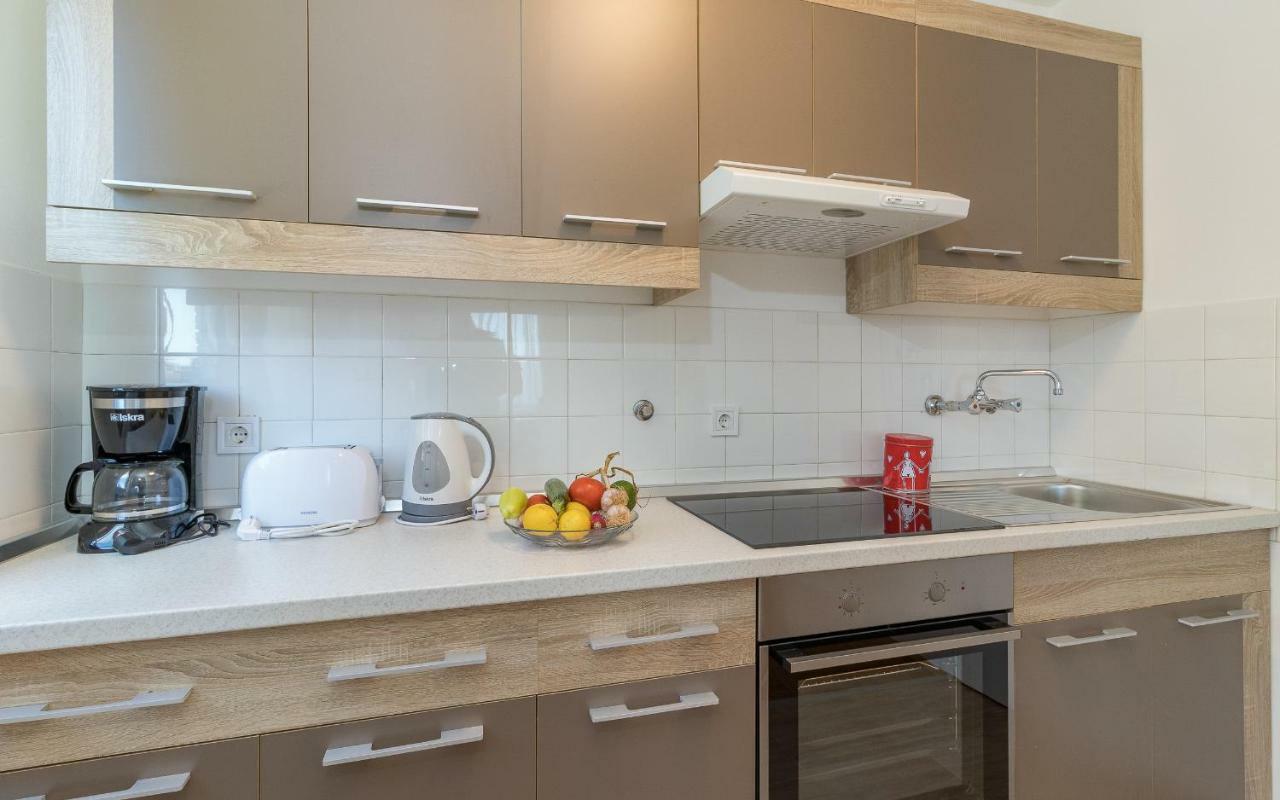Apartment Maestral Pula Bagian luar foto