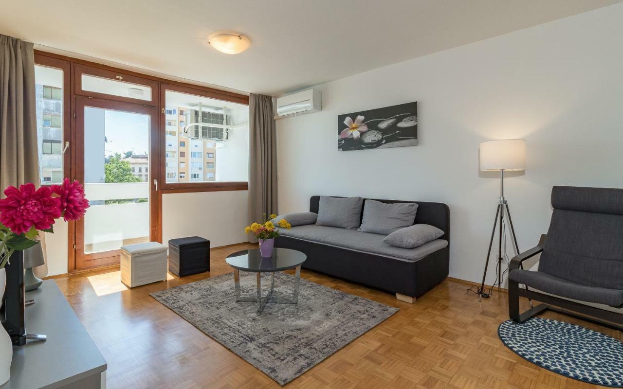 Apartment Maestral Pula Bagian luar foto
